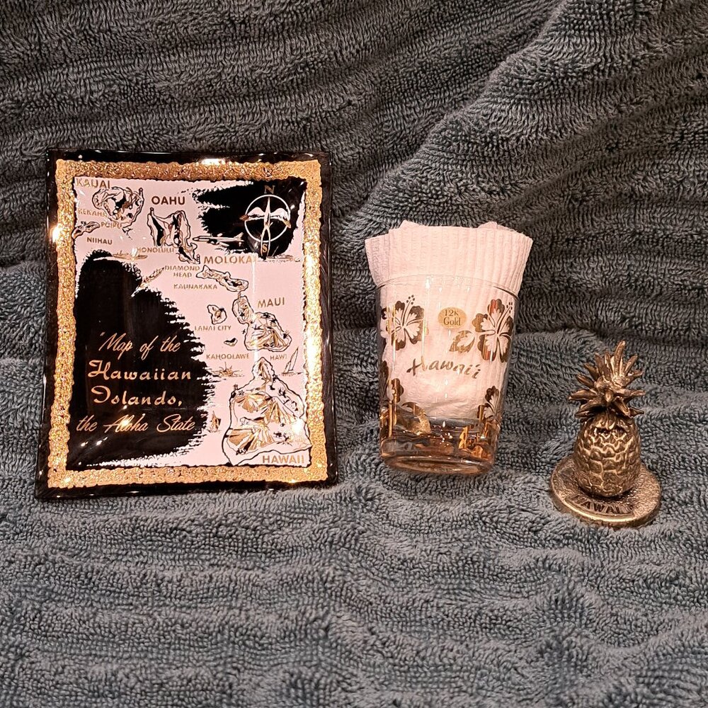 3 Hawiian Souvenir Collectibles